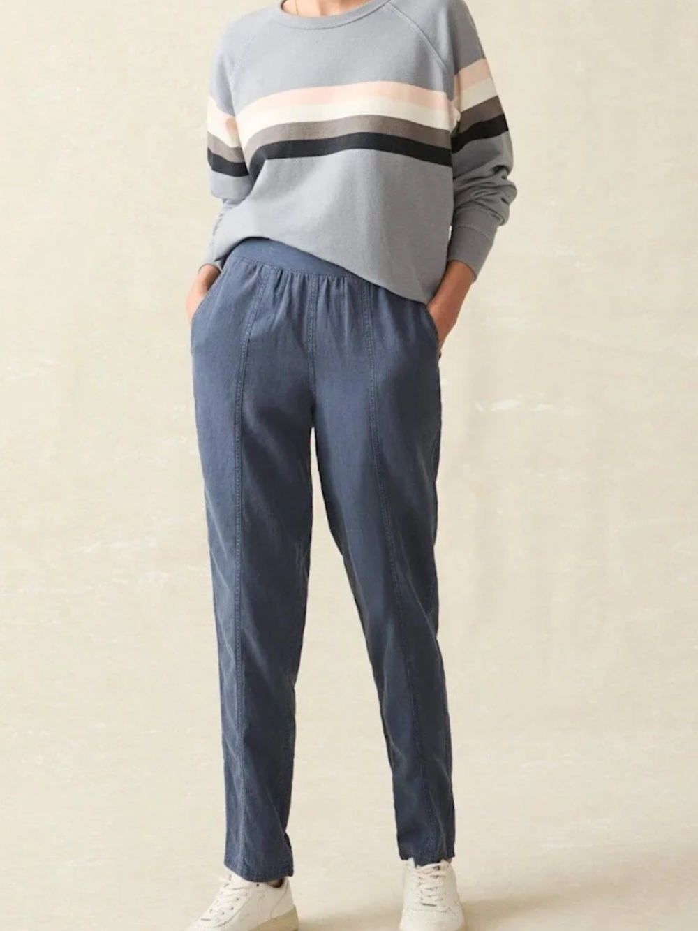 Faherty Tencel Linen Blend Arlie Pant in Navy